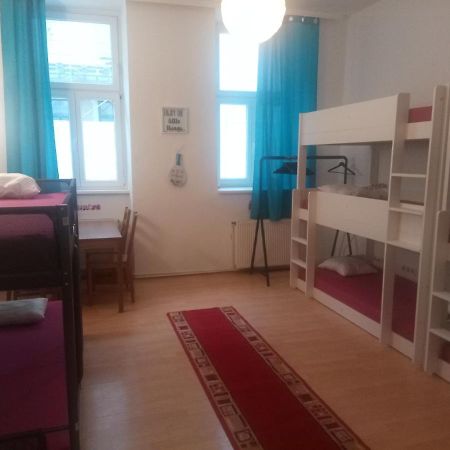 Momore Apartments Wina Bagian luar foto